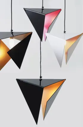 lampa metalica triunghilara A